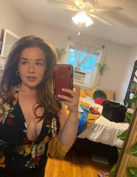 Lettuce2281 erotic actress img