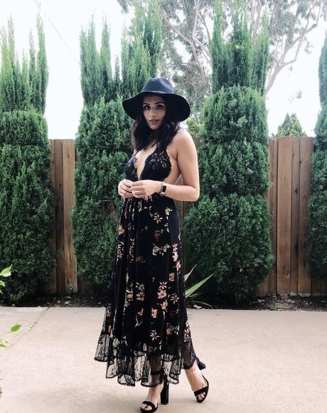 Aparna Brielle model sexy pics