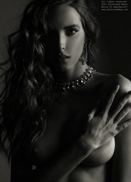 Sunkissedmag star art archive