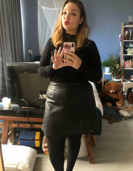 Cheyenne1607 perfect actress img