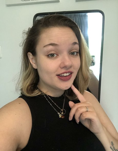 Cheyenne1607 nude star gallery