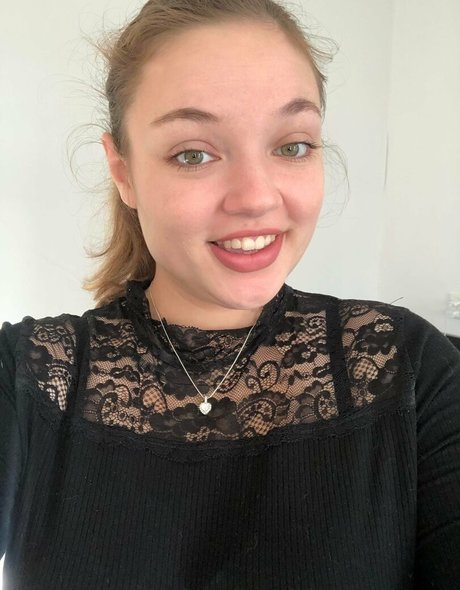 Cheyenne1607 model adult pic