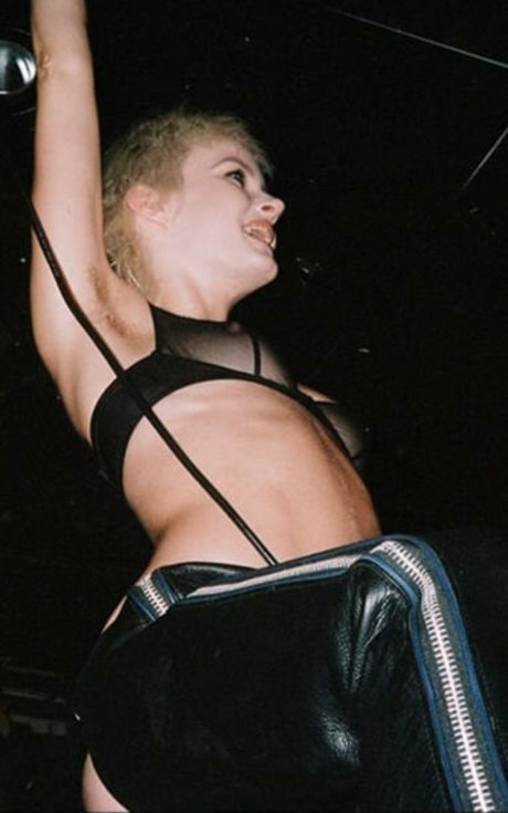 Milkie Way pornstar xxx gallery