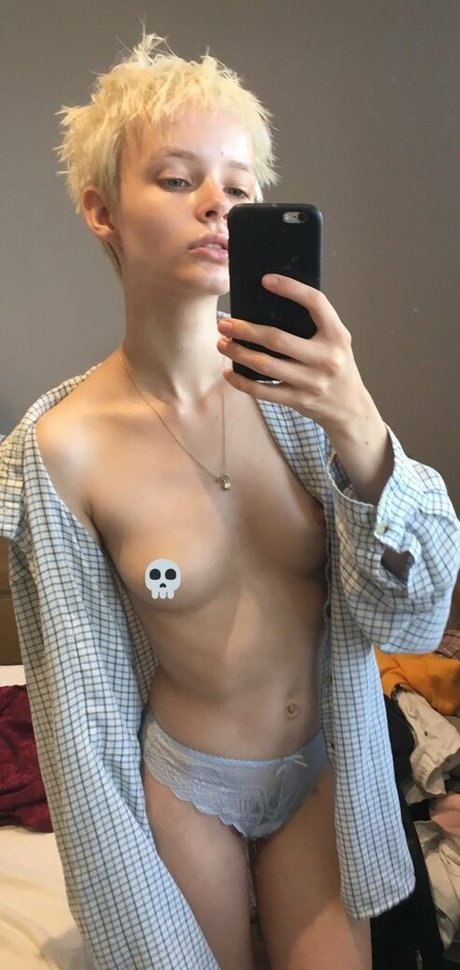 Milkie Way xxx model pictures