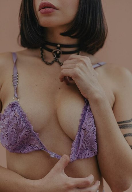 Paulabuenavidaa art actress picture