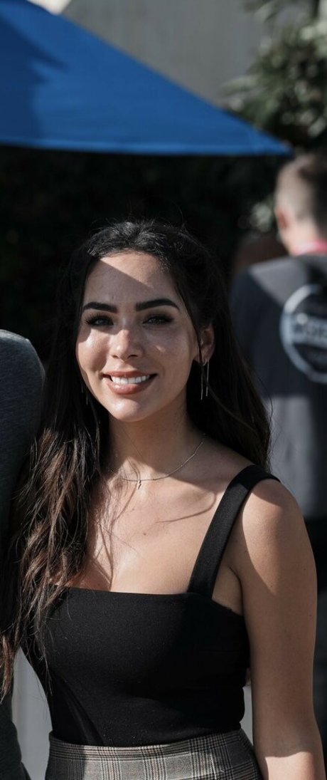 Briezy Brie pornstar erotic pics