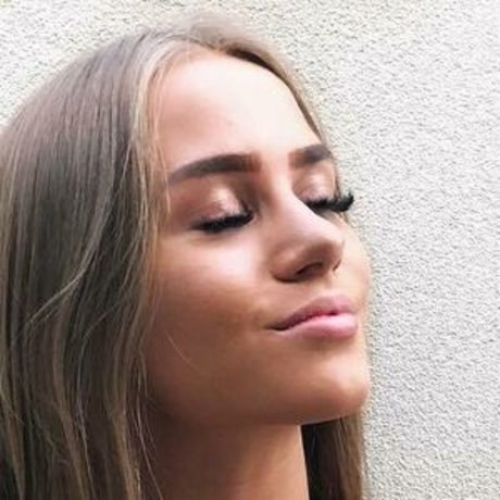 Lauren Wheatley star exclusive gallery