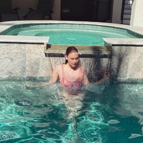 Erine Redhead_ exclusive star gallery