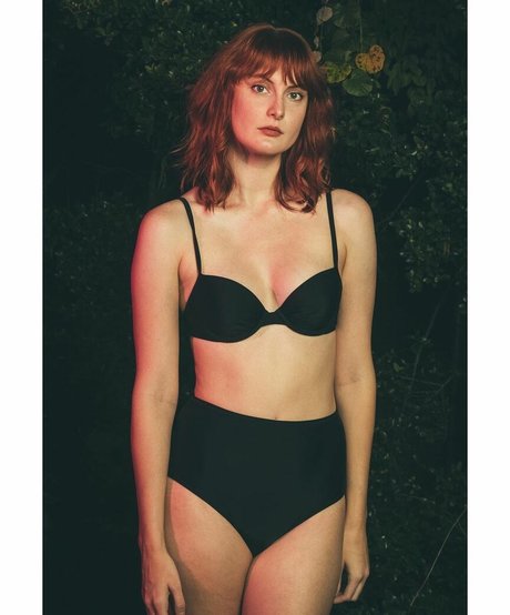 Erine Redhead_ model nice image