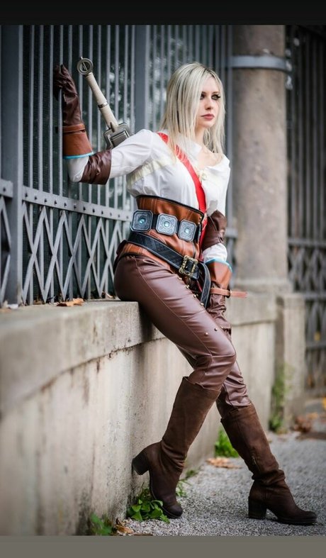 Maddie lena pretty actress images