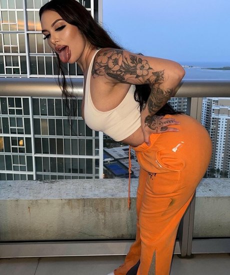 Taytatted hd model images