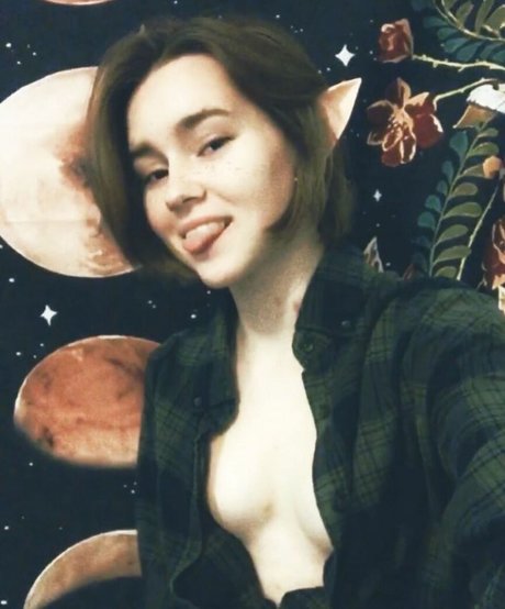 Cat Bogausch xxx model image