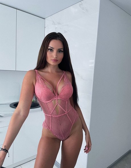 simonastann perfect pornstar img