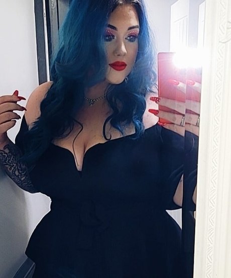 Thatcurvyone sex star images