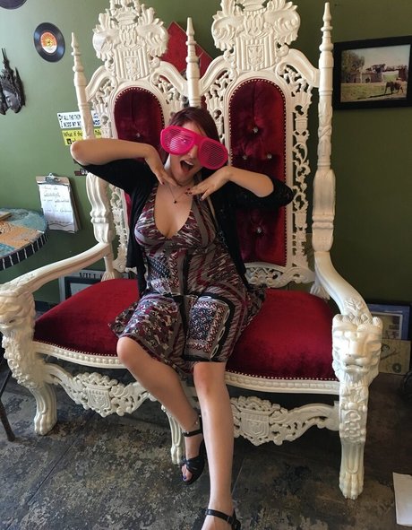 NixiePixel naked actress photo