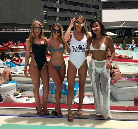 Daniela Lucas hot star image