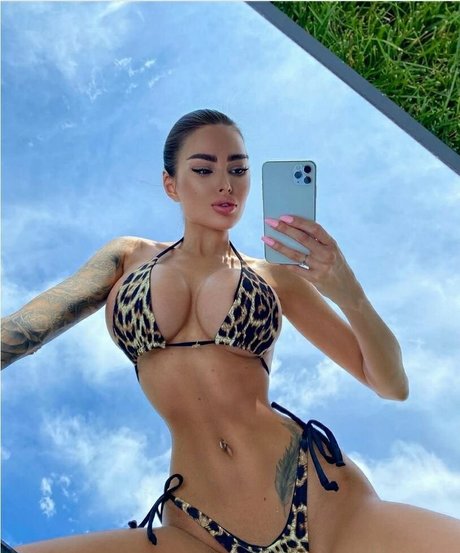 Alena Omovich pornstar high quality pictures