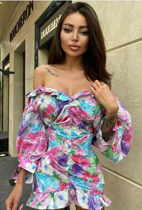 Alena Omovich porn model galleries