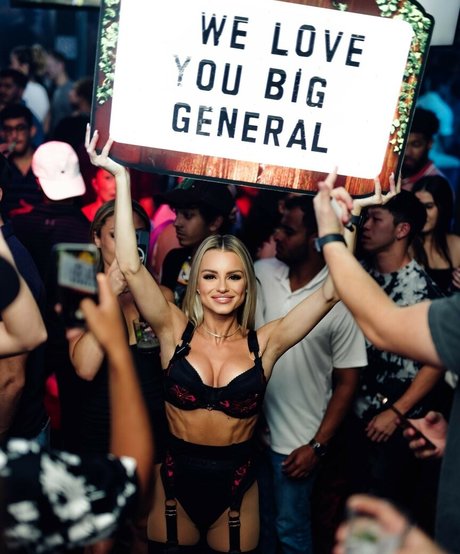 skylartalley12 exclusive star photos