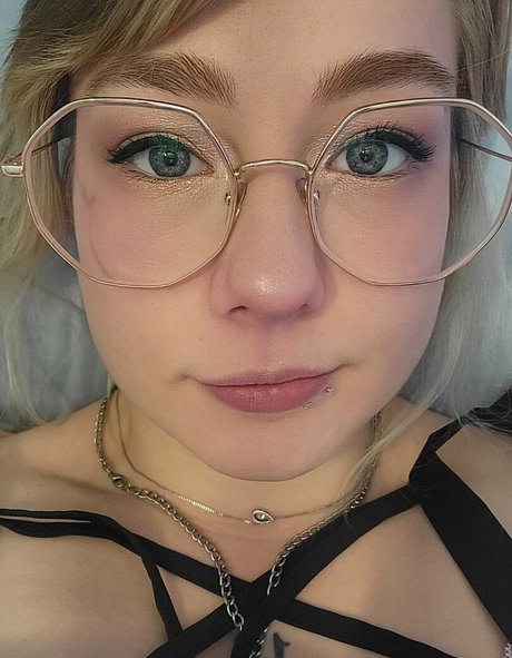 Goddess Syrein model nice image