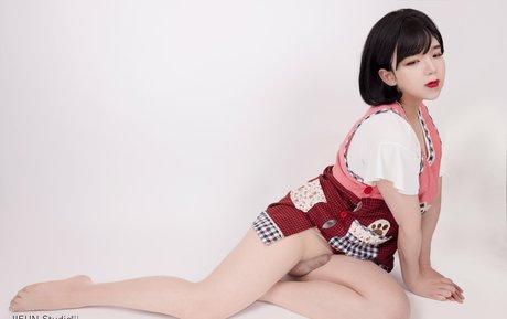 CD Jieun hot star gallery