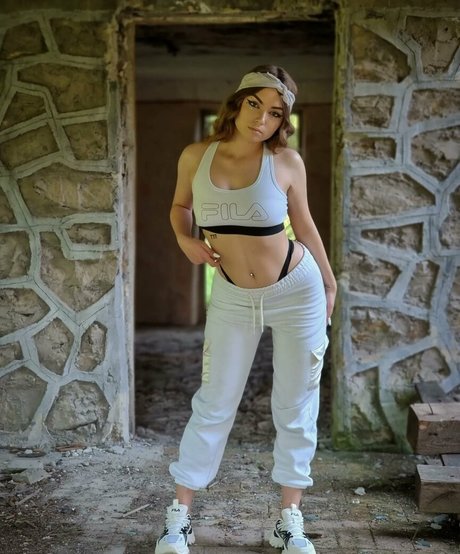 only dew erotic actress galleries