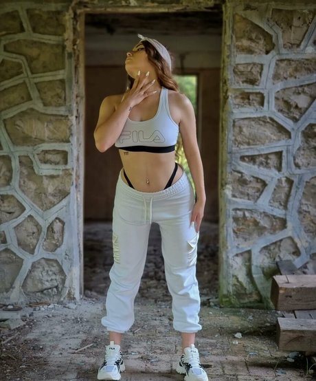 only dew nude star pictures