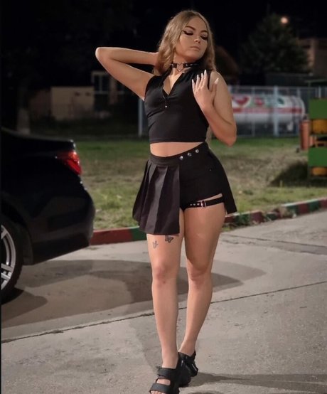 only dew pornstar free pics