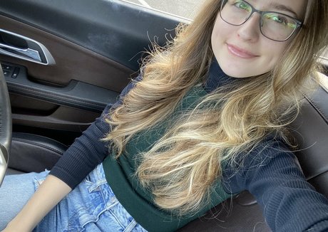 RyyFyy pornstar sex img