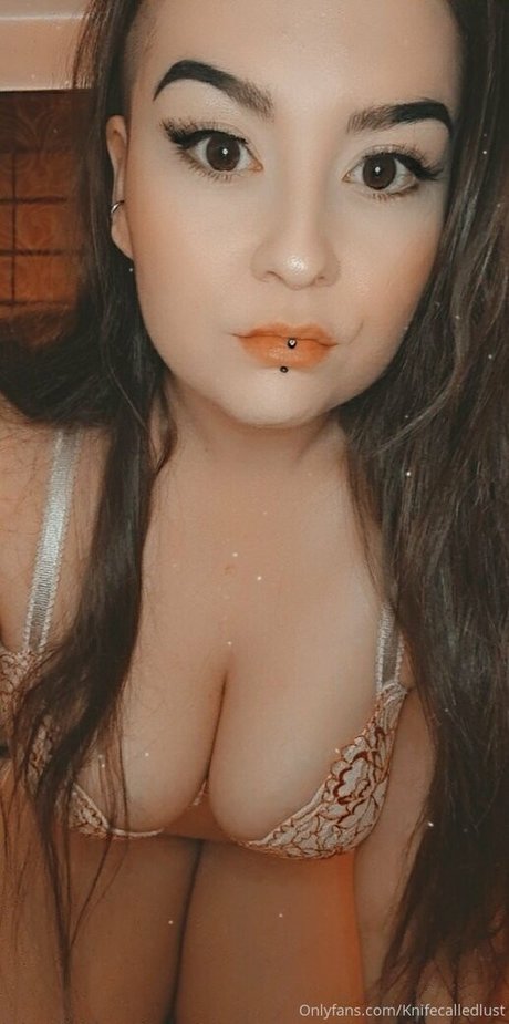 Knifecalledlust adult model image