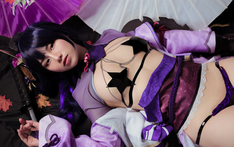 Ririboni sexy model gallery