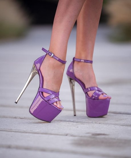 Hana Chomaniova best actress galleries