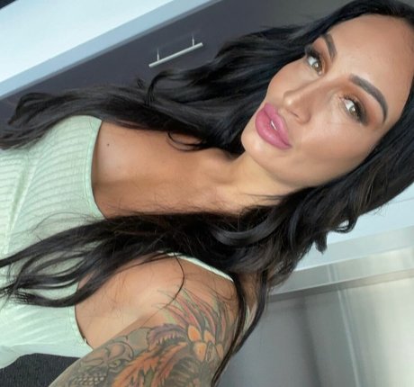 Hayley Vernon sexy actress archive