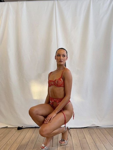 New Zealand model pretty img