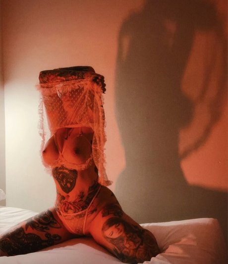 Kristina Wild naked pornstar gallery