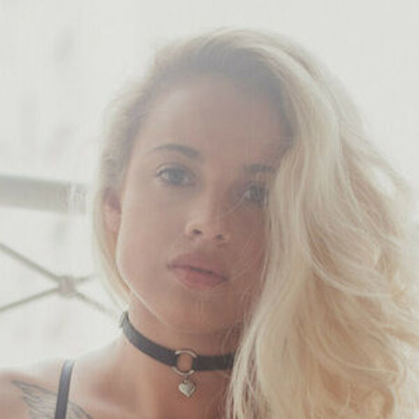 Karoline Weide high quality star archive