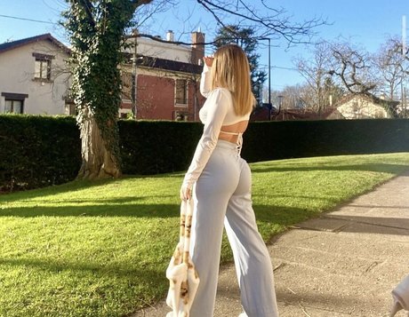 EmyGet star nudes img