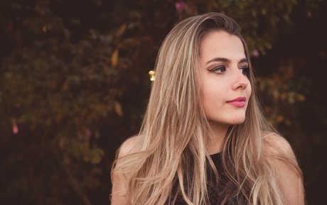 Roberta Pfaff star pretty pics