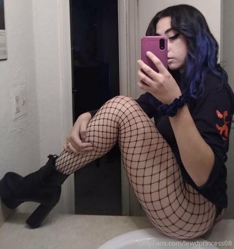 LewdPrincess08 erotic star picture