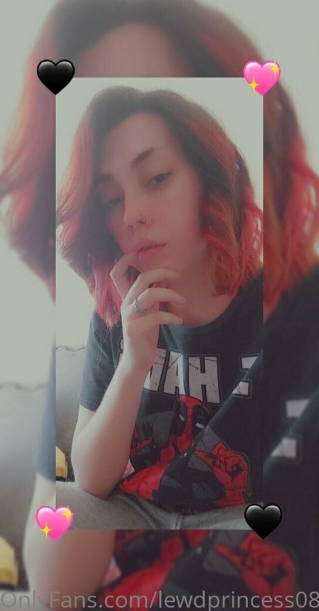 LewdPrincess08 model hot picture