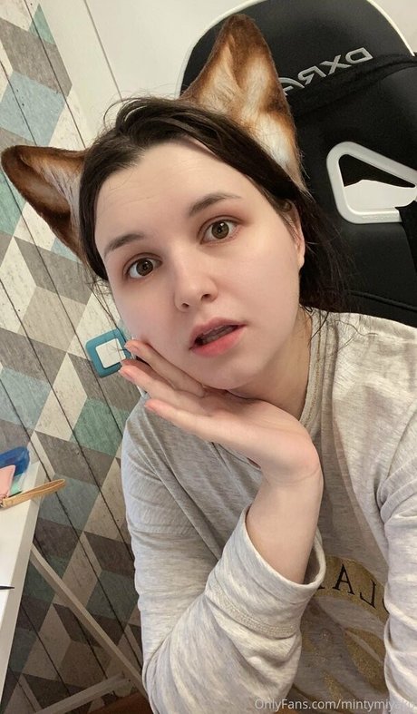 MintyMiyako model xxx pic