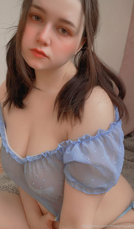 MintyMiyako top model photos