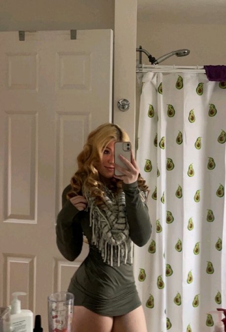 Lauren Suzaanne beautiful model image