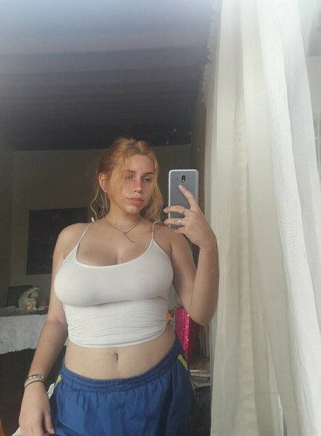 vviczsz naked pornstar img