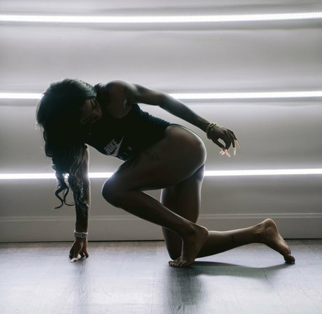 Sha Carri Richardson free star galleries