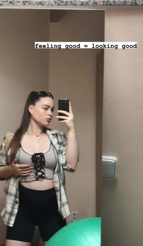 xoxoshawtyxoxo pretty model images