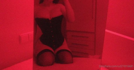 xoxoshawtyxoxo art actress photos