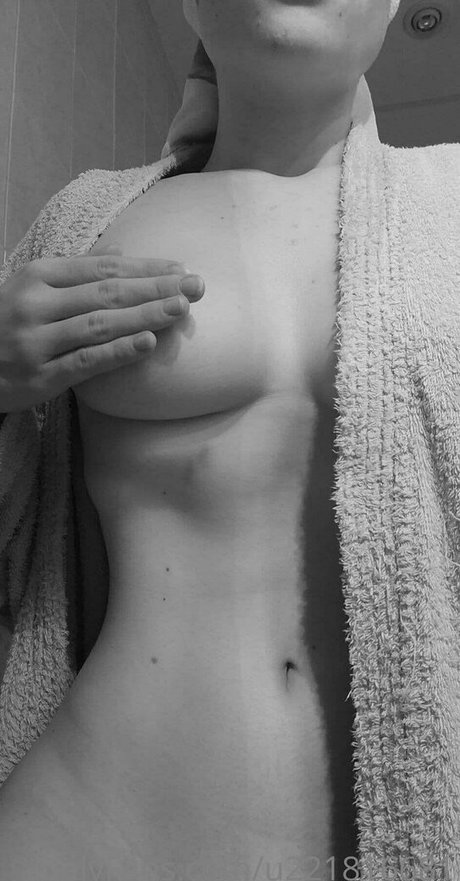 xoxoshawtyxoxo model naked archive