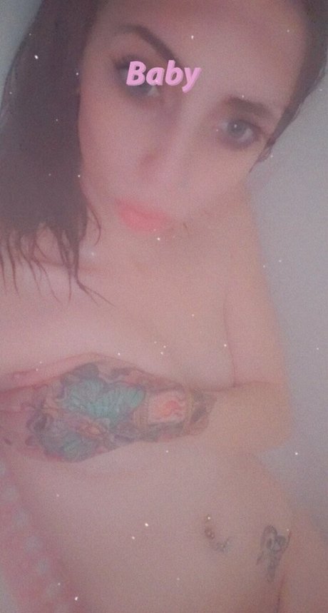 DestinyBrat star naked pic