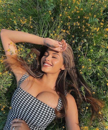 Kokhos model hot galleries